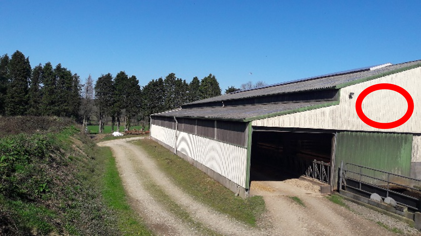 Le remplacement du bardage en tôles du pignon sud par un bardage bois ajouré favorisera la ventilation. 